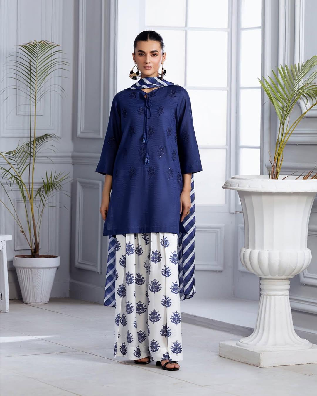 BLUE BLOOM LAWN 3PC