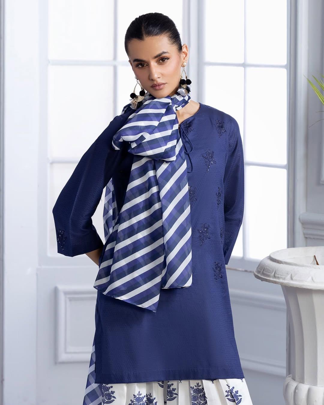BLUE BLOOM LAWN 3PC