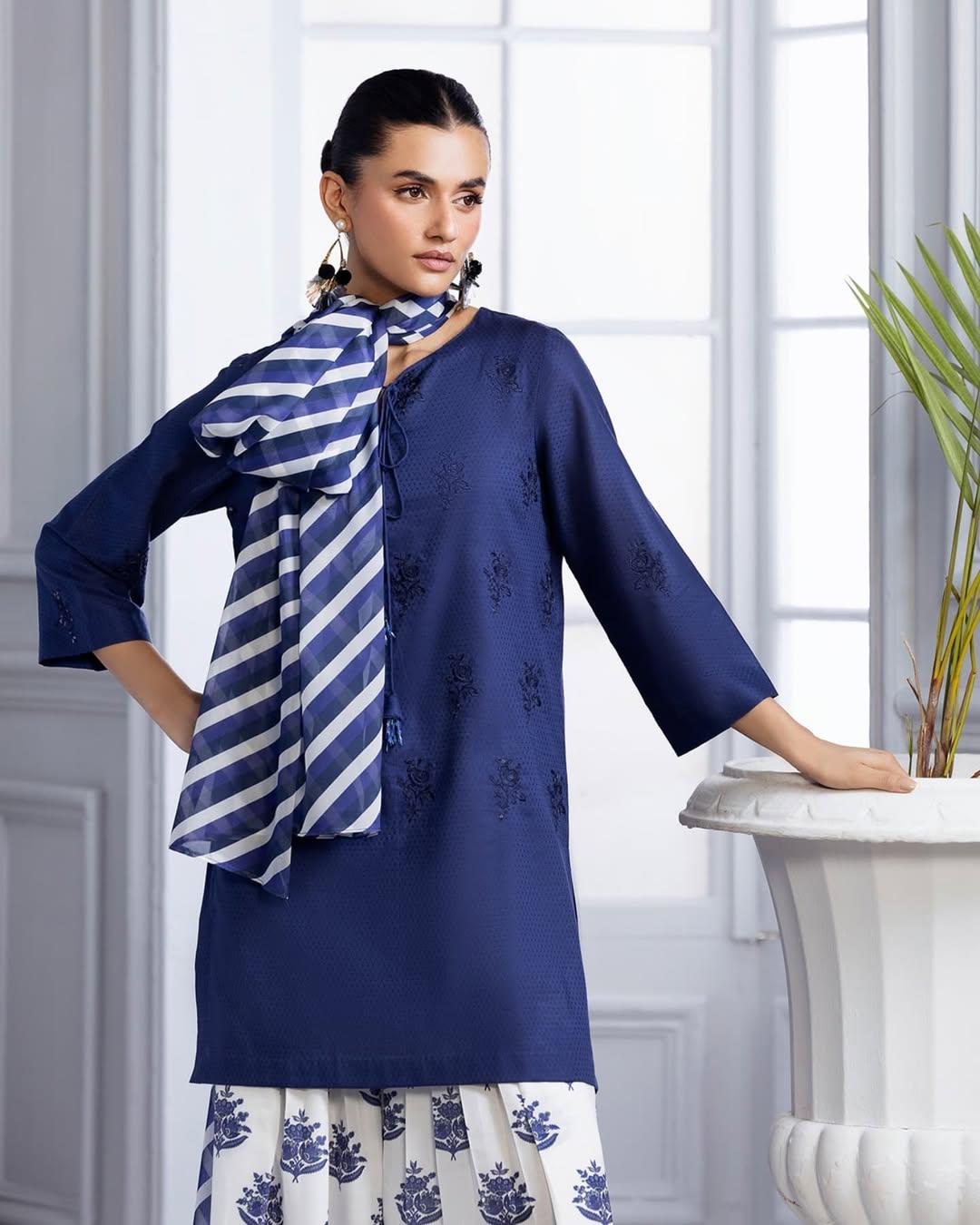 BLUE BLOOM LAWN 3PC