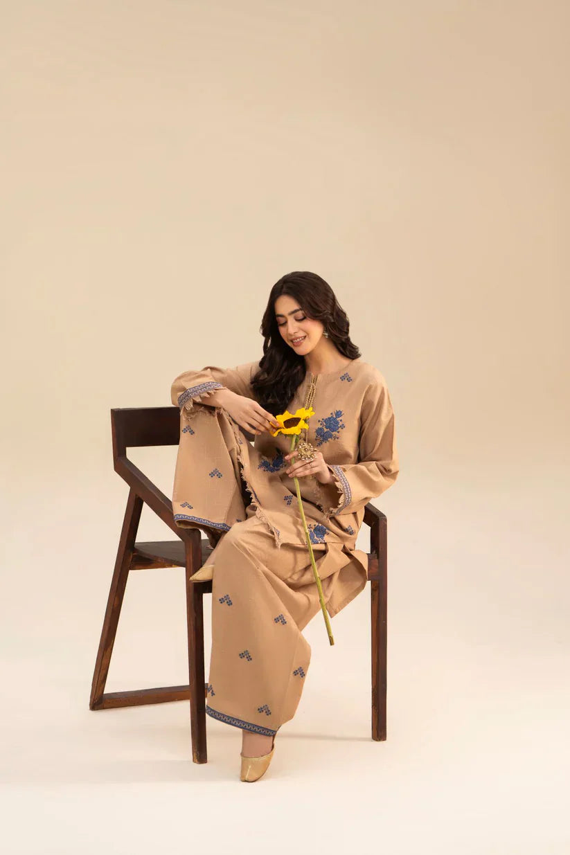 REEZA LAWN SET( FARSHI SHALWAR )