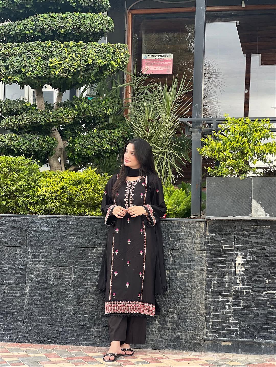 ANIKA 3PC