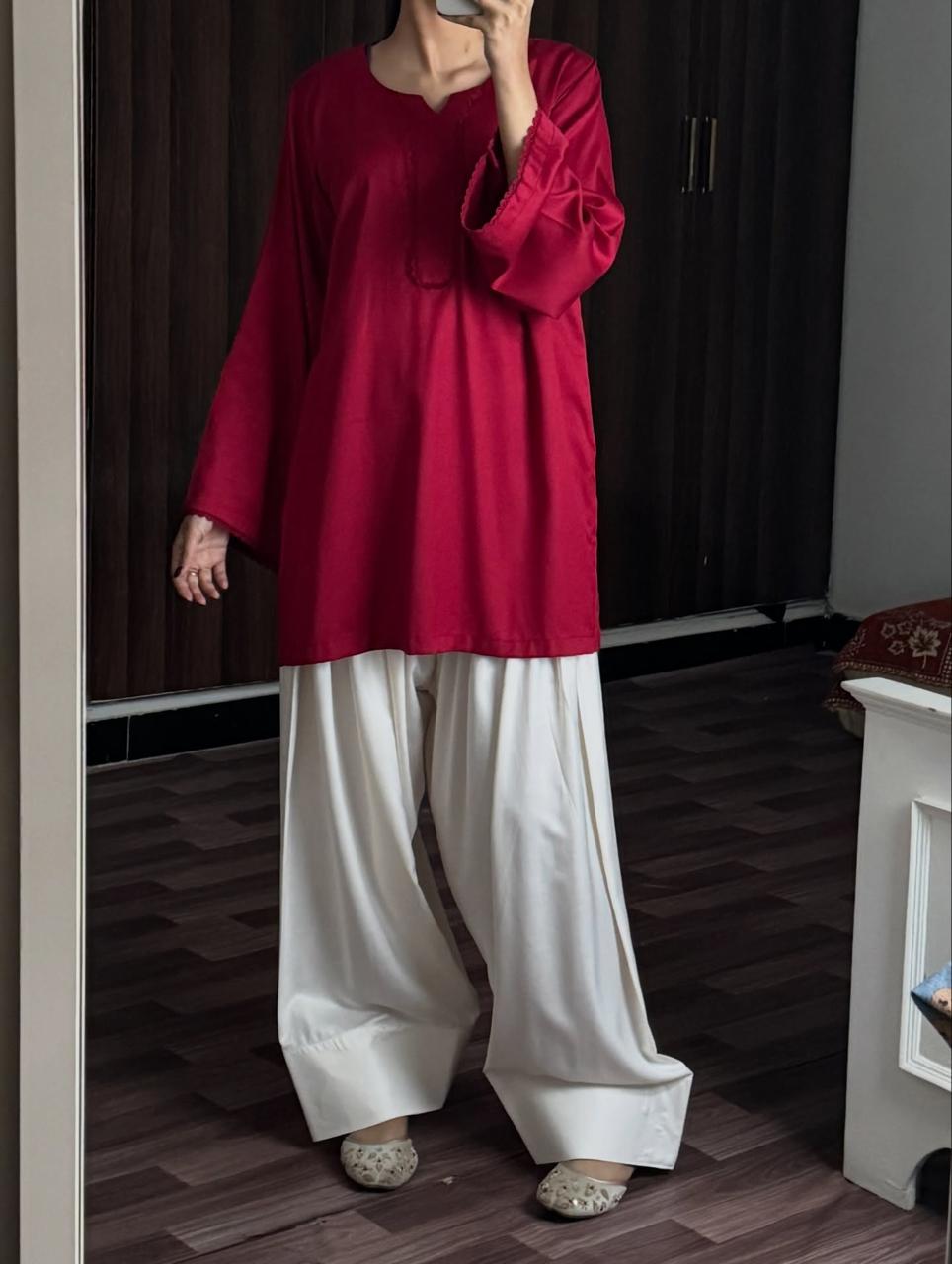 MEHROON / WHITE SET ( FARSHI SHALWAR )