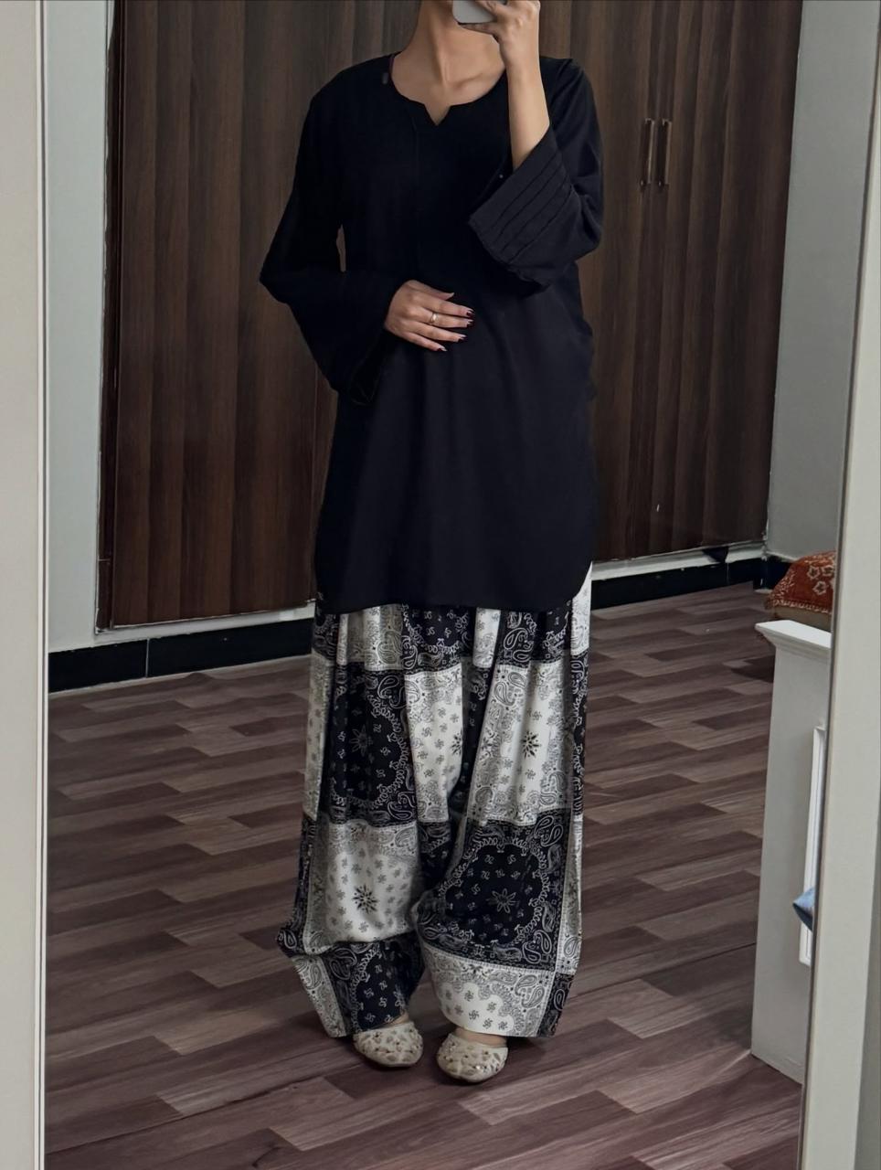 KIFLA BLACK SET ( FARSHI SHALWAR )
