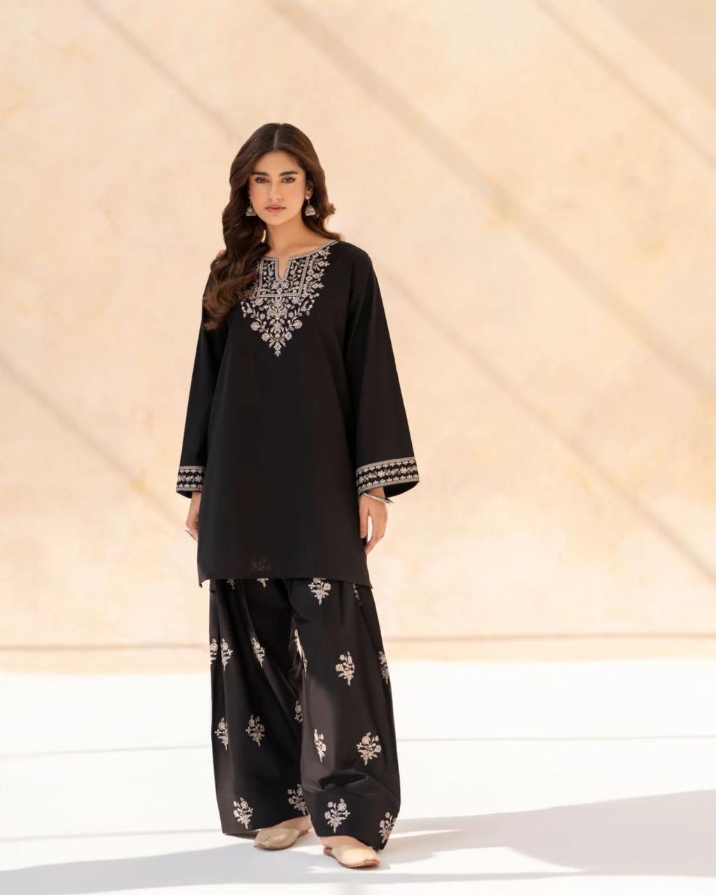 BLACK SAJAL SET ( FARSHI SHALWAR )
