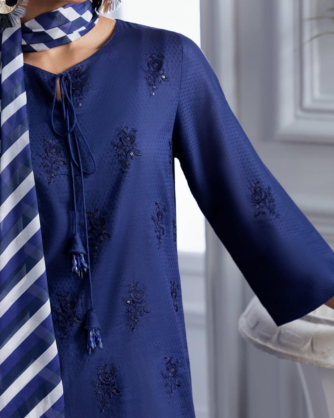 BLUE BLOOM LAWN 3PC
