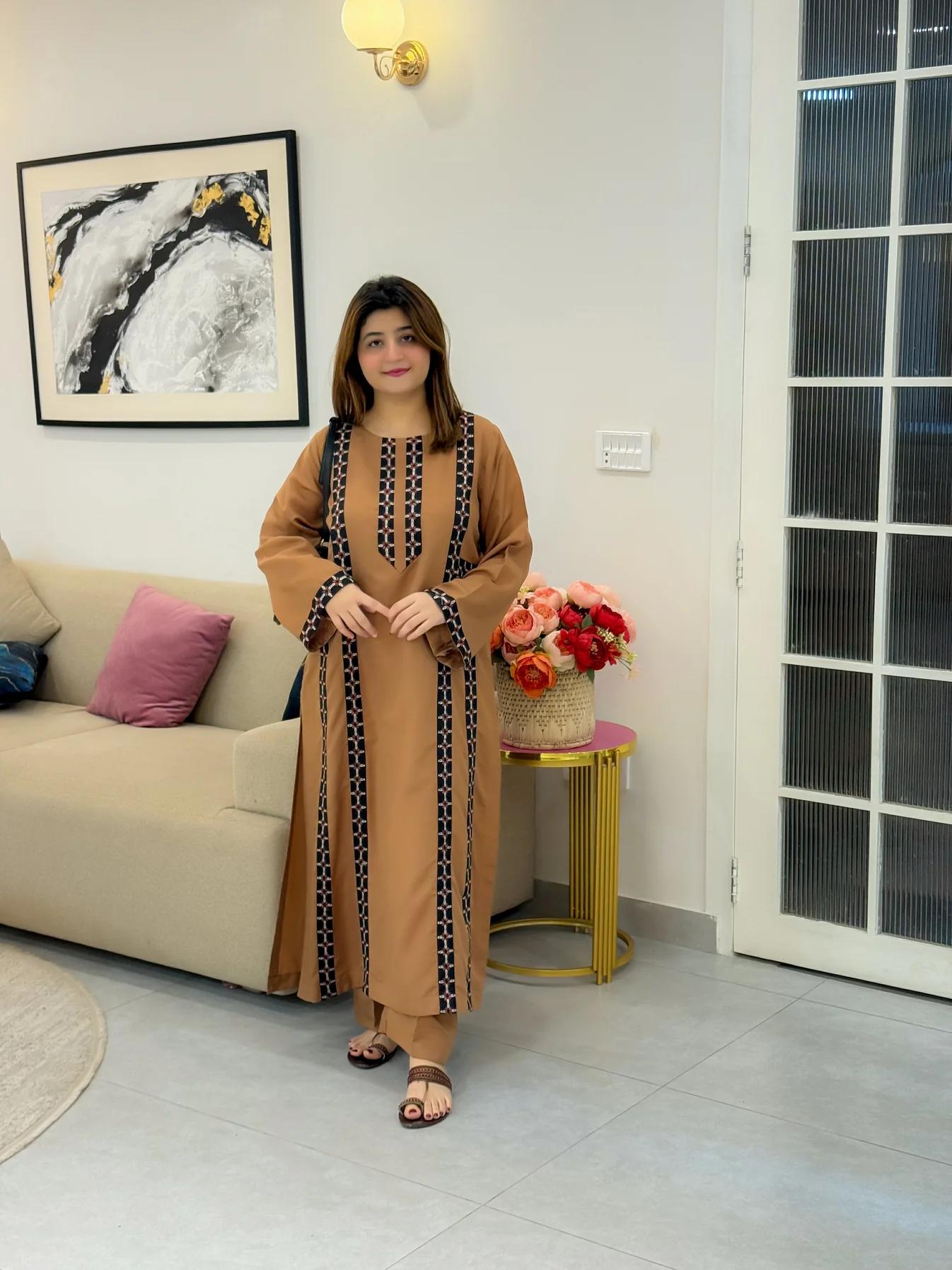 ZAINAB  LAWN 2PC ( AIRLINE STYLE )