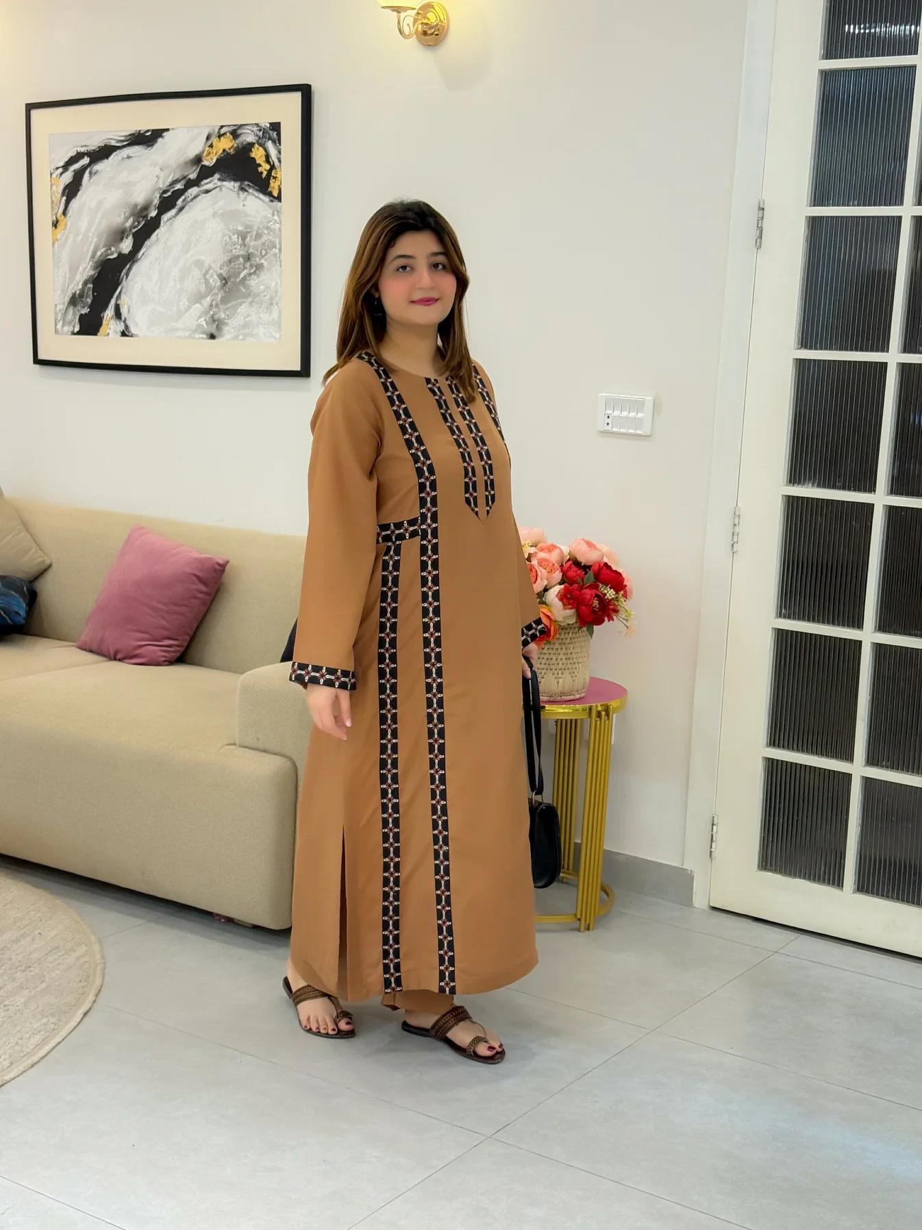 ZAINAB  LAWN 2PC ( AIRLINE STYLE )