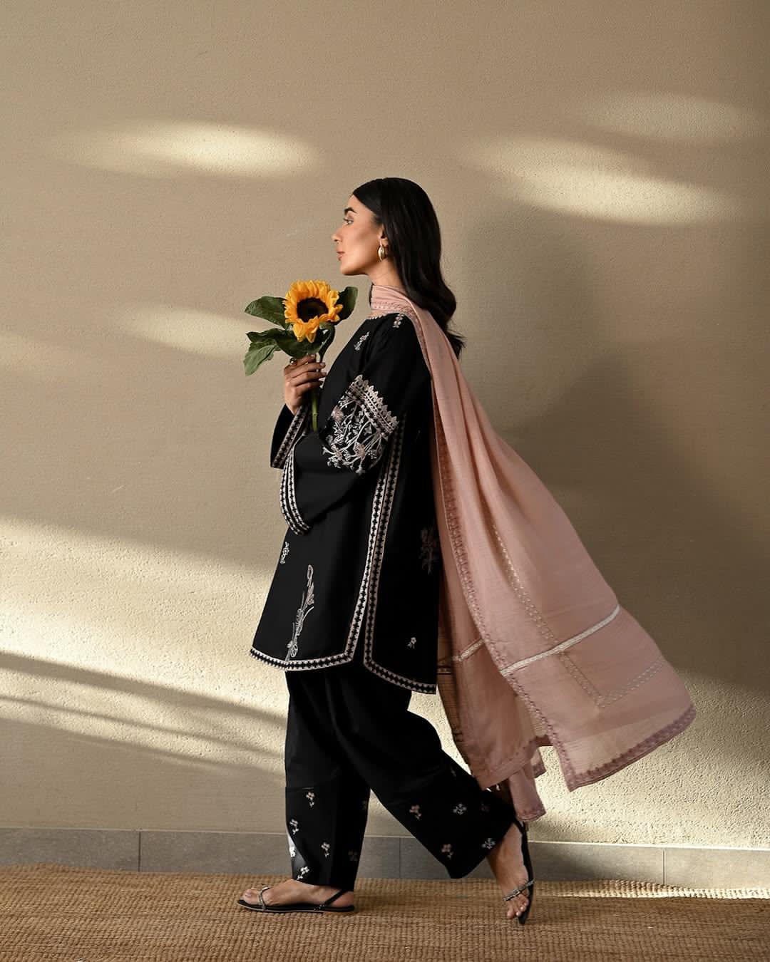 EID SPECIAL ZAIB LAWN LUXURY  CO-ORD SET WITH FARSHI